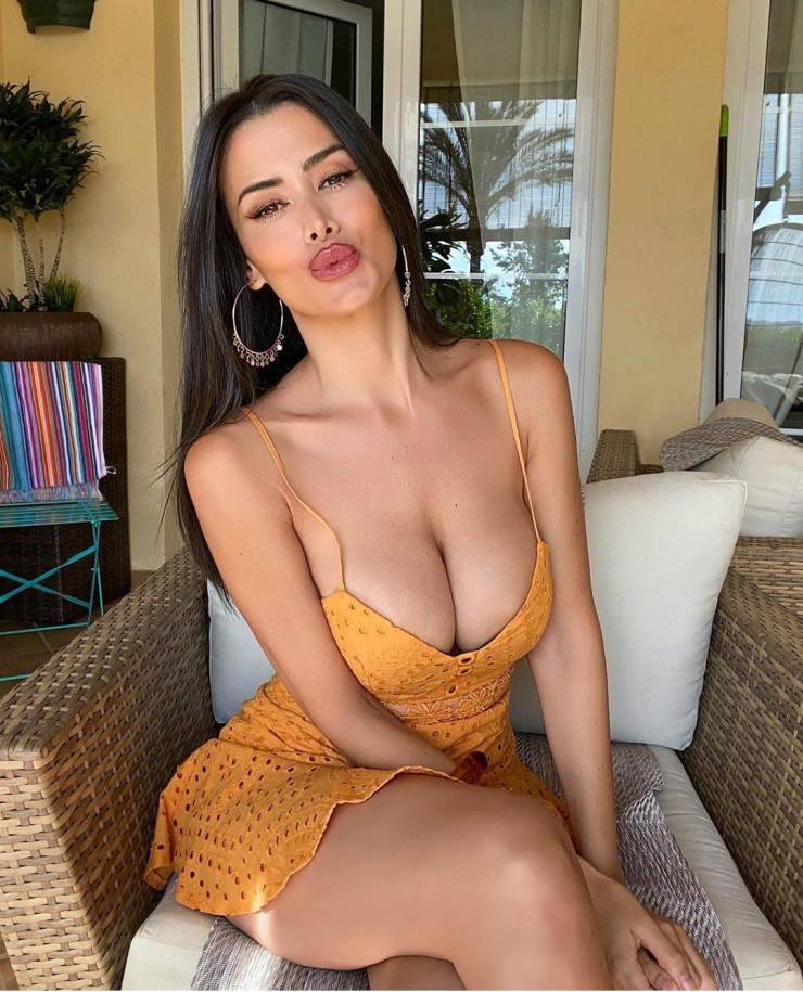 Boobs to Make the Men Drool