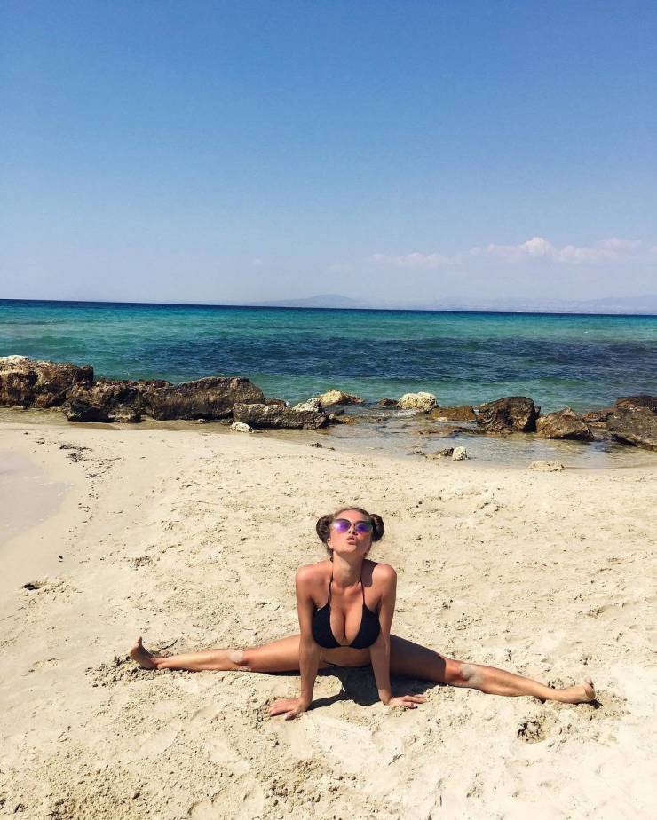 Flexible Girls Will Always Be Sexy