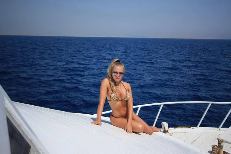 Beautiful Summer Loving Bikini Girls