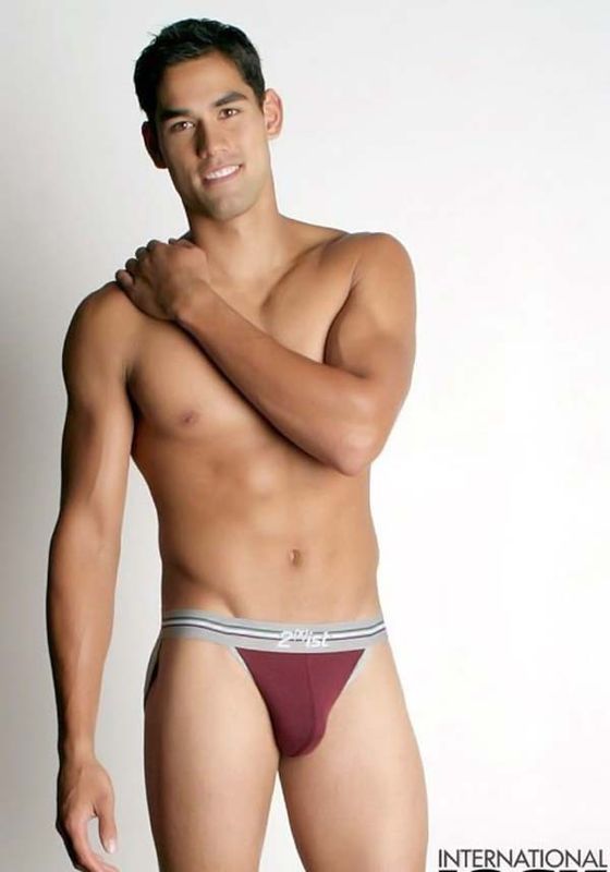 A little surprise for the ladies (49 pics)