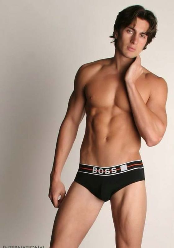 A little surprise for the ladies (49 pics)