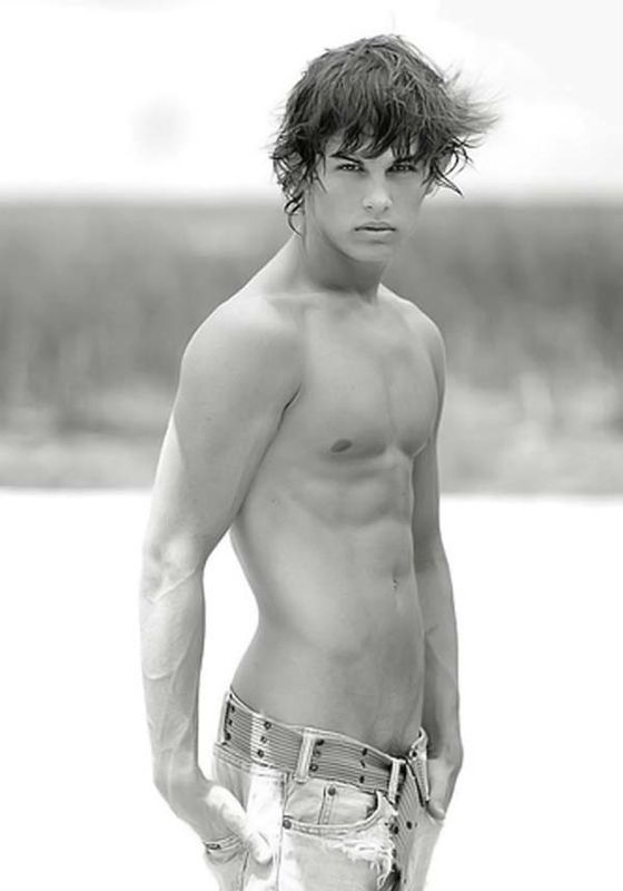 A little surprise for the ladies (49 pics)