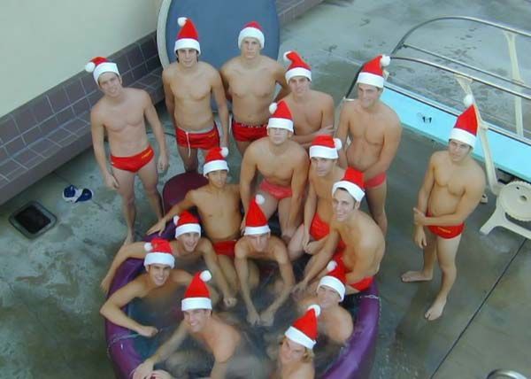 A little surprise for the ladies (49 pics)