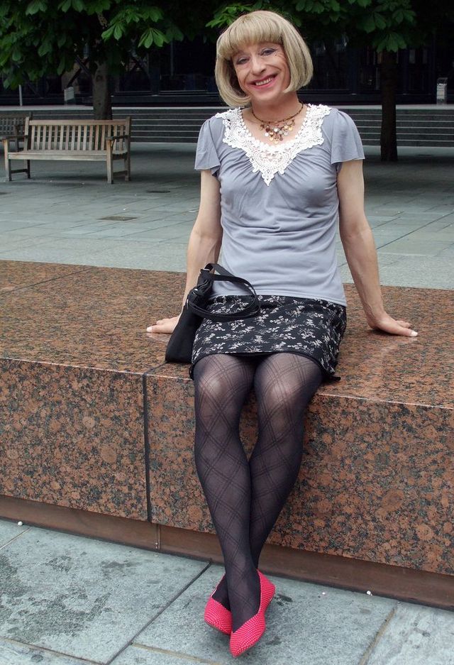 Transvestites. The hidden side of life (36 pics)