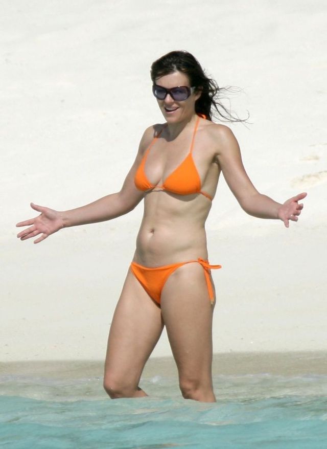 Wow! Celebs in bikini! (69 pics)