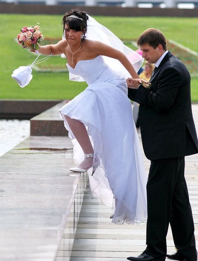 Friday entry with pretty girls (53 pics)