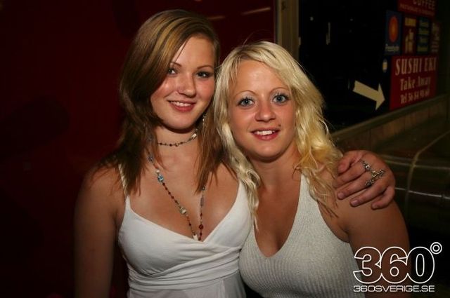 Swedish girls at the night clubs (55 pics)