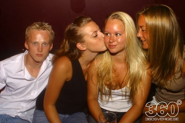 Swedish girls at the night clubs (55 pics)