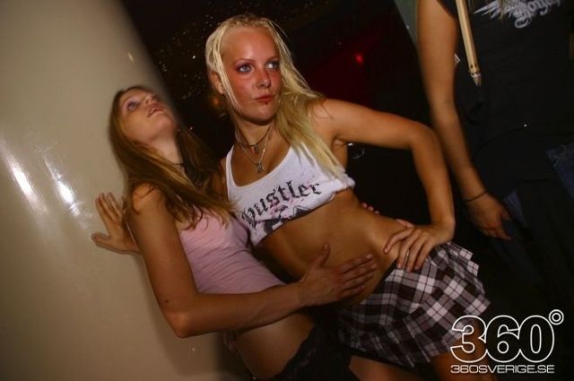 Swedish girls at the night clubs (55 pics)