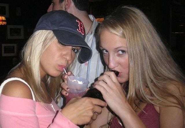 Girls on Friday and Saturday (21 pics)