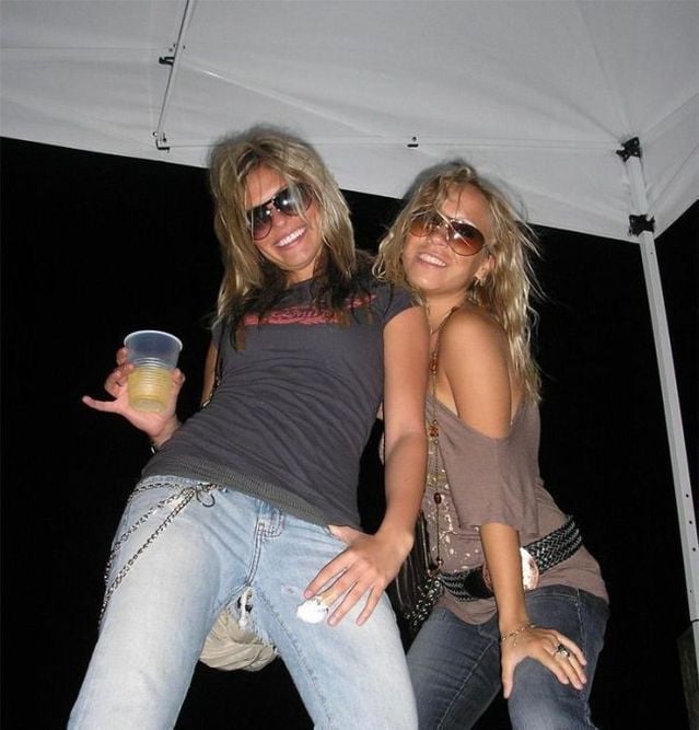 Girls on Friday and Saturday (21 pics)