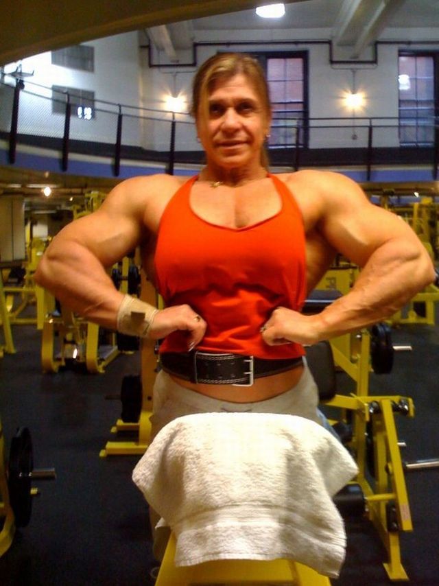 Sexy female terminator (17 pics)