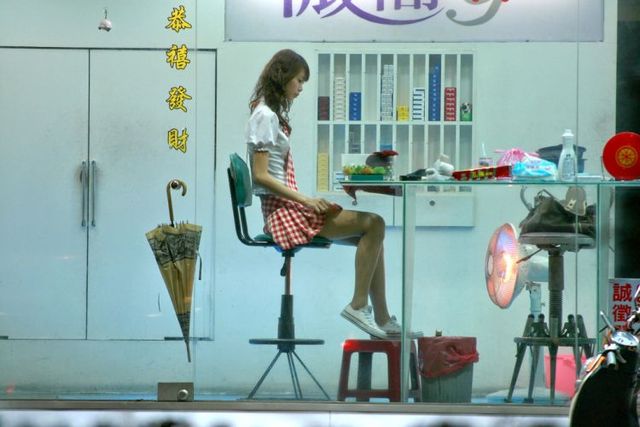 Incredible Taiwanese culture - Betel nut girls (53 pics)