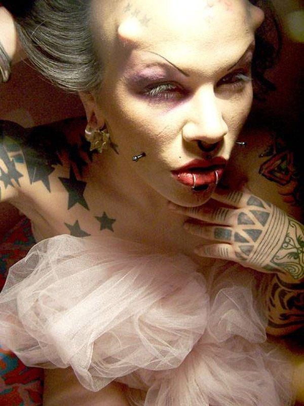 Transformation from hell (17 pics)