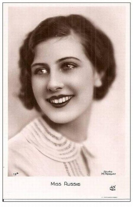 Former beauty contest participant (13 pics)