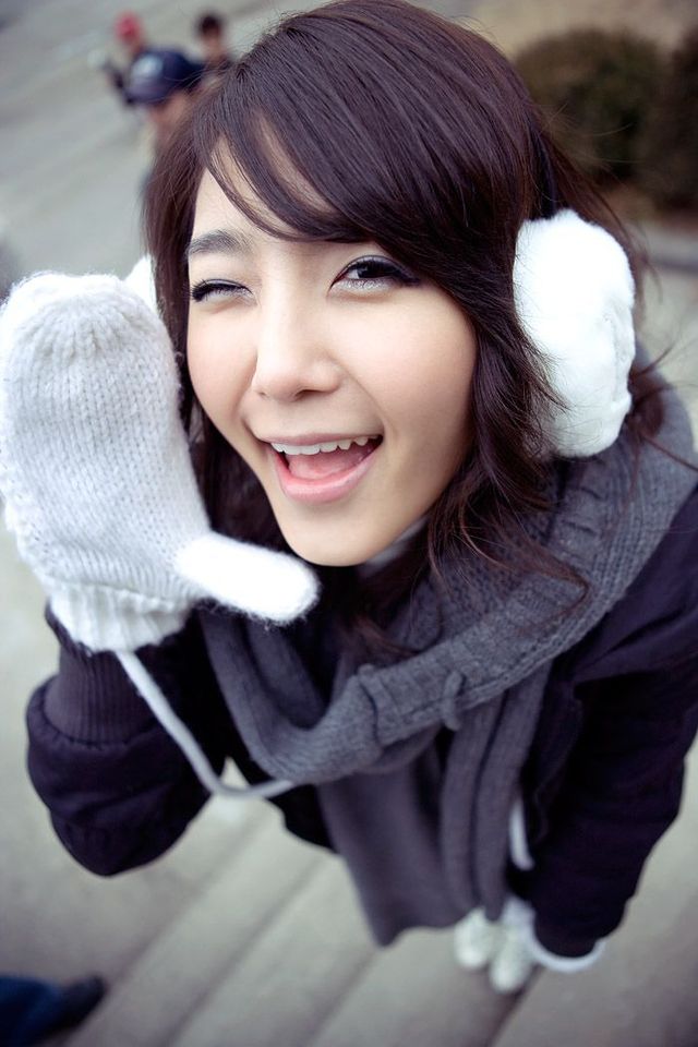 How they pose in Asia (64 pics)