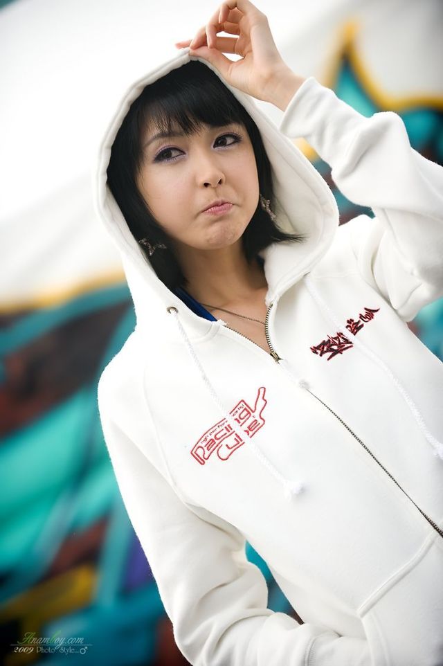 How they pose in Asia (64 pics)