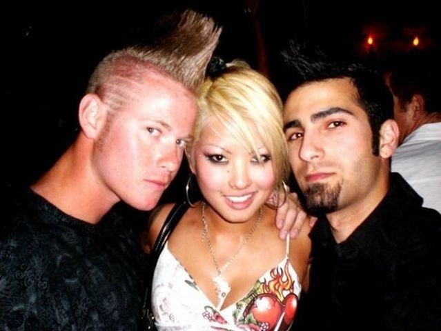 Do you like douchebags? (67 pics)