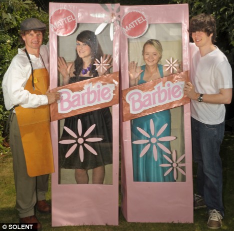 Curiosities and bonus pictures Curiosities and bonus pictures