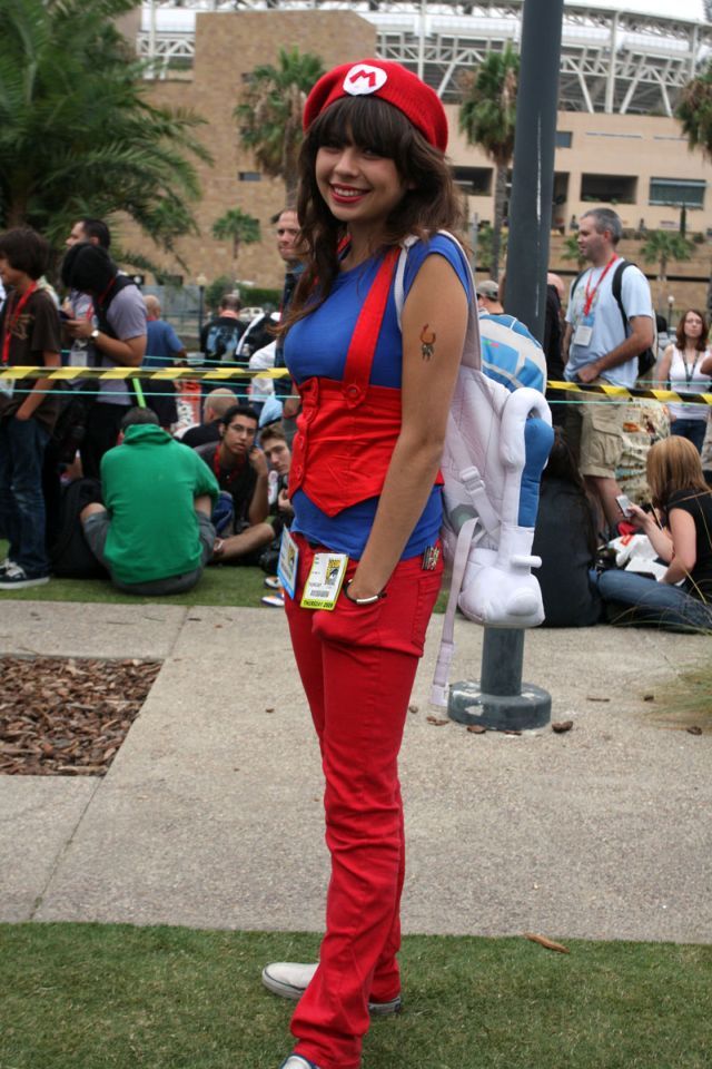 The girls at Comic-Con 2009 (42 pics)