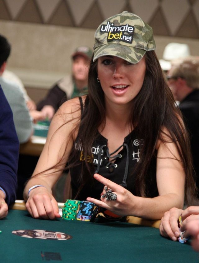 Girls of the World Series of Poker (27 pics)
