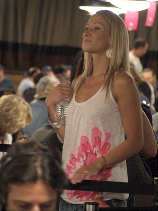 Girls of the World Series of Poker (27 pics)