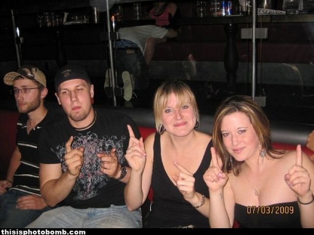 How to spoil a photo. Part 3 (32 pics)