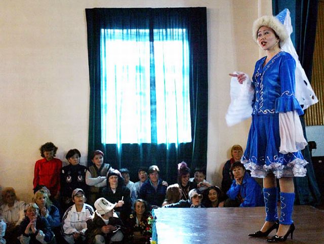 Inside look at prison pageants (15 pics)