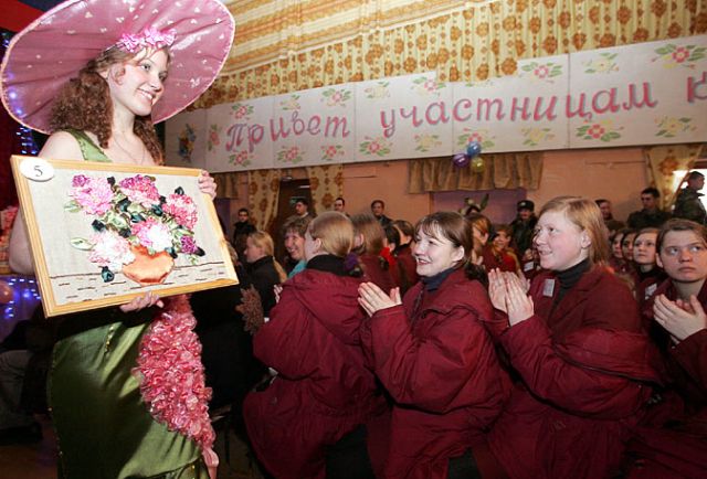 Inside look at prison pageants (15 pics)
