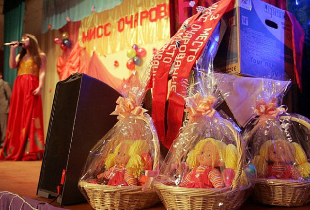 Inside look at prison pageants (15 pics)