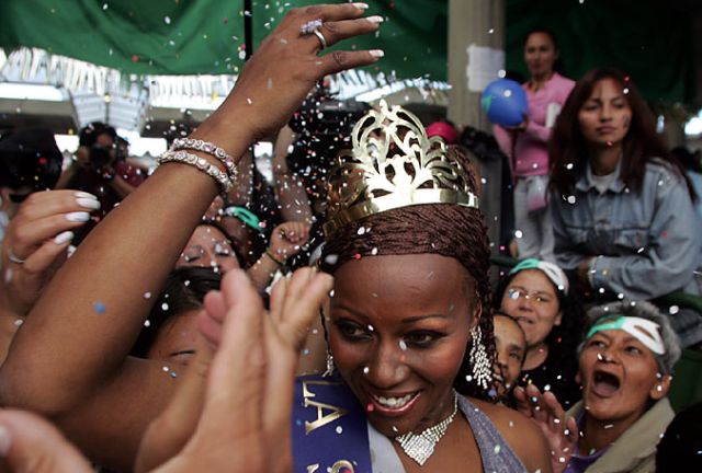 Inside look at prison pageants (15 pics)