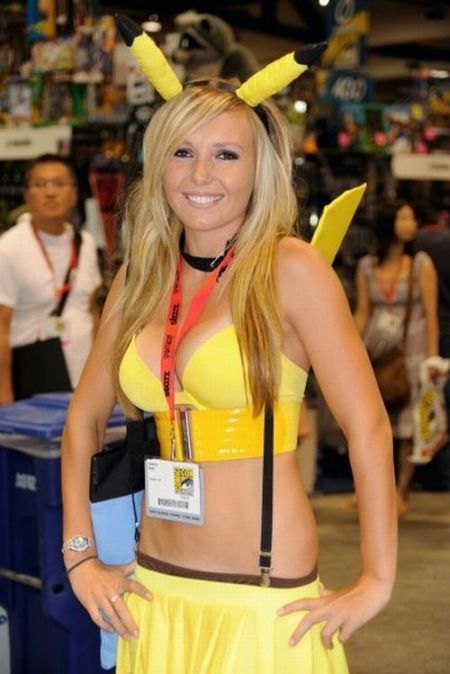 Jessica Nigri in a Pokemon costume (36 pics)