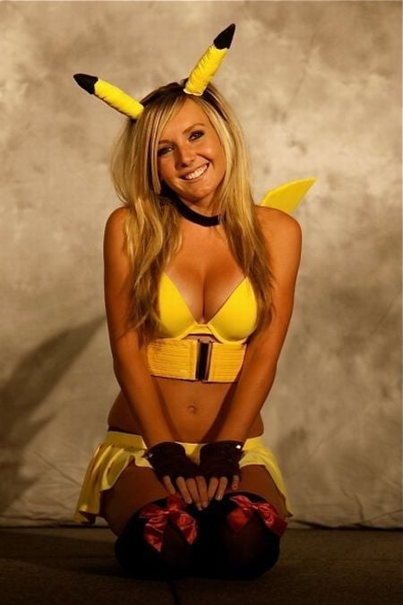 Jessica Nigri in a Pokemon costume (36 pics)