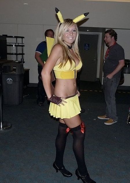 Jessica Nigri in a Pokemon costume (36 pics)