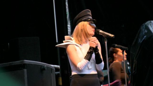 Lady Gaga vs Roisin Murphy (39 pics)