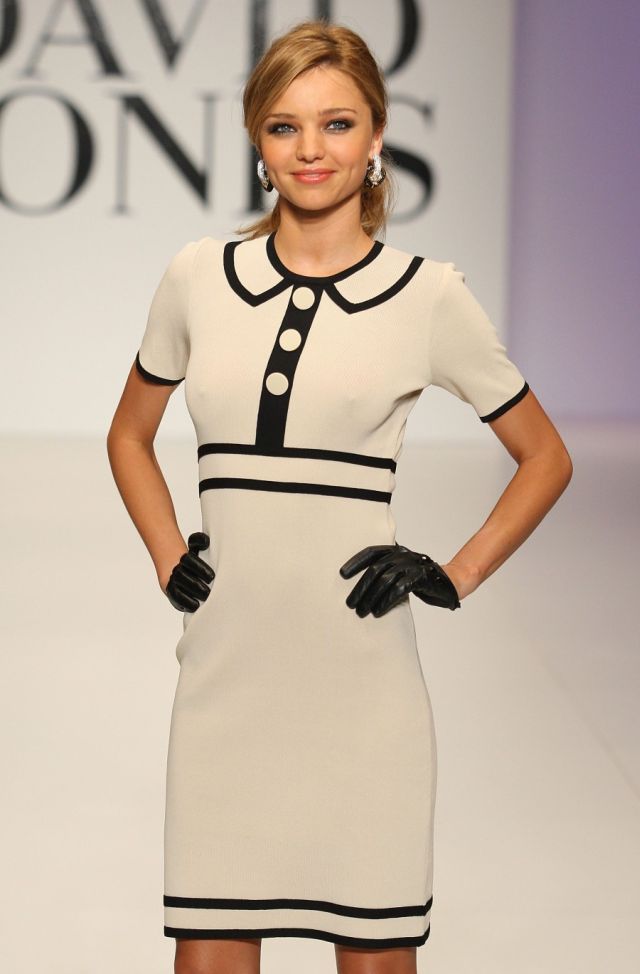 Miranda Kerr at a fashion show in Melbourne (19 pics)