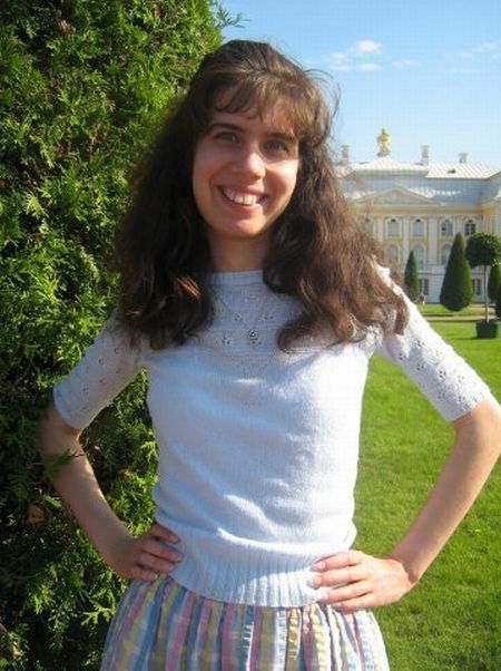 Girl with funny teeth (10 pics)