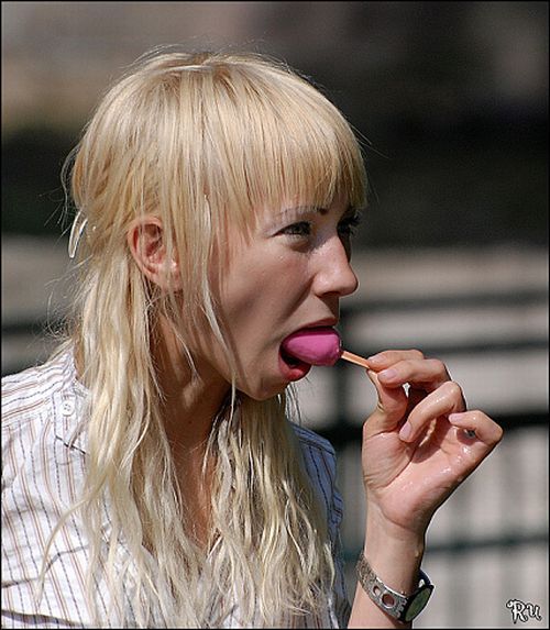 Girls are a sweet tooth (23 pics)