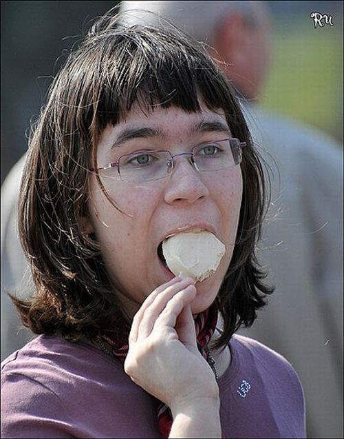 Girls are a sweet tooth (23 pics)