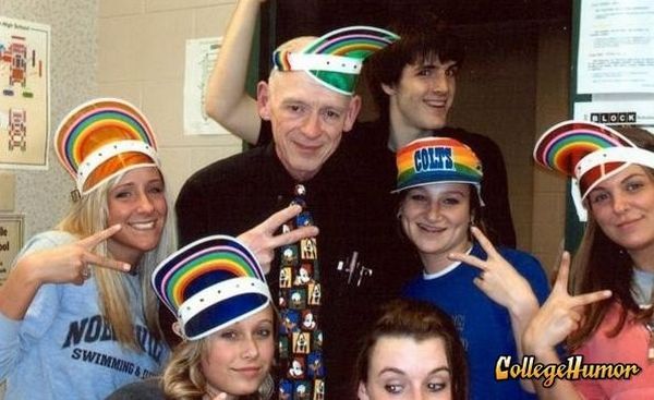 Girls and Gangsta Style. How Do Like It? (47 pics)