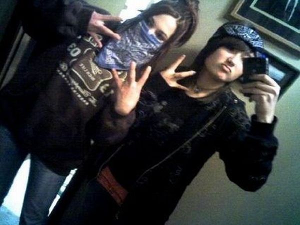 Girls and Gangsta Style. How Do Like It? (47 pics)