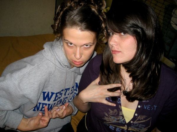 Girls and Gangsta Style. How Do Like It? (47 pics)