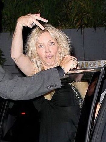 Girls and Gangsta Style. How Do Like It? (47 pics)