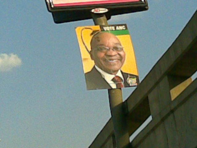 Pictures sent by users (52 pics)