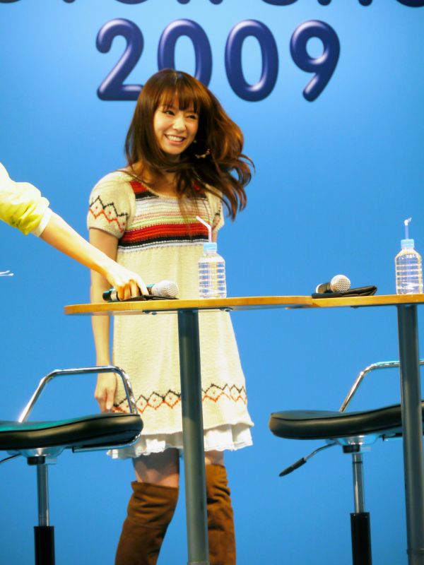 Japanese Auto Girls (43 pics)