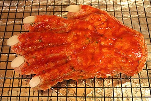 Meat Hand – Cool Recipe for Halloween (30 pics)