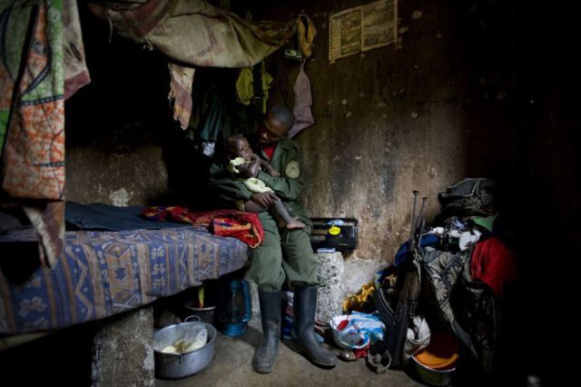 Life, death and money of mafia in the Congo (58 pics)