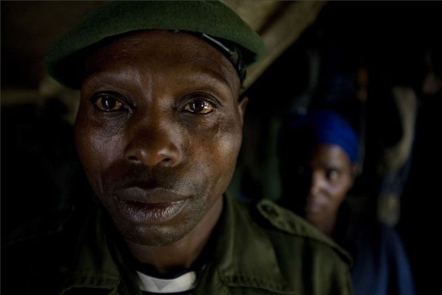 Life, death and money of mafia in the Congo (58 pics)