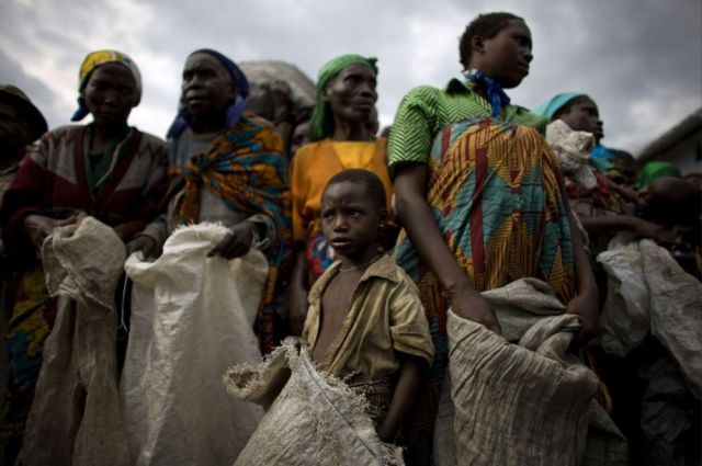 Life, death and money of mafia in the Congo (58 pics)