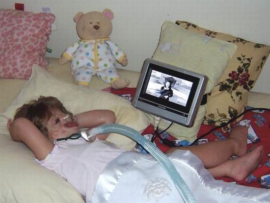 Girl Without a Face (19 pics + 1 video)